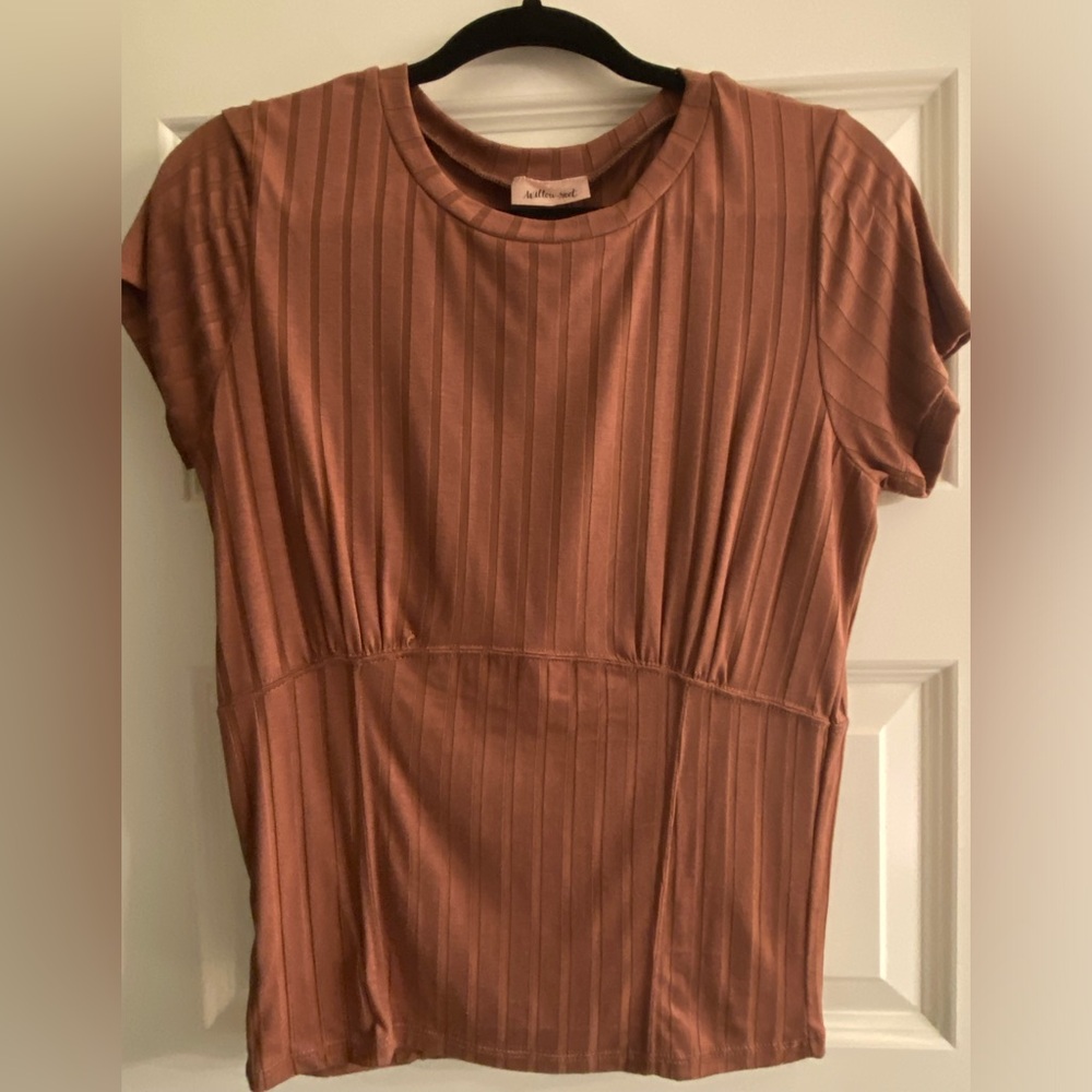 Willow & Root top